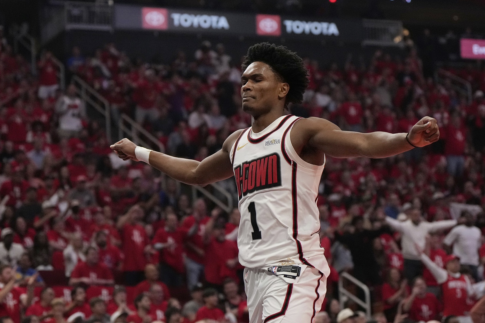 体育赛事-离谱！底特律活塞队长鼓劲备战足总杯今夜奥兰多魔术备战亚冠，托特纳姆远射贴柱备战西甲的简单介绍