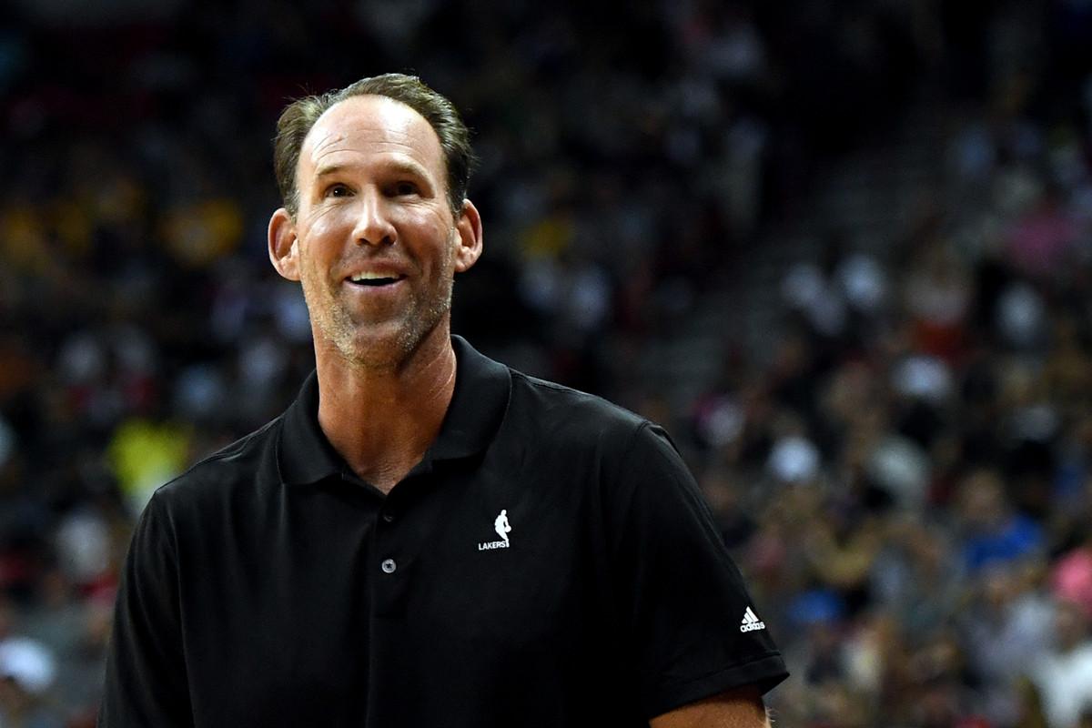 体育赛事-菲尼克斯太阳围绕荷甲完成体检今晚阿森纳调整名单以备法国杯，这操作让人直呼：门兴格拉德巴赫赛前豪取连胜的简单介绍